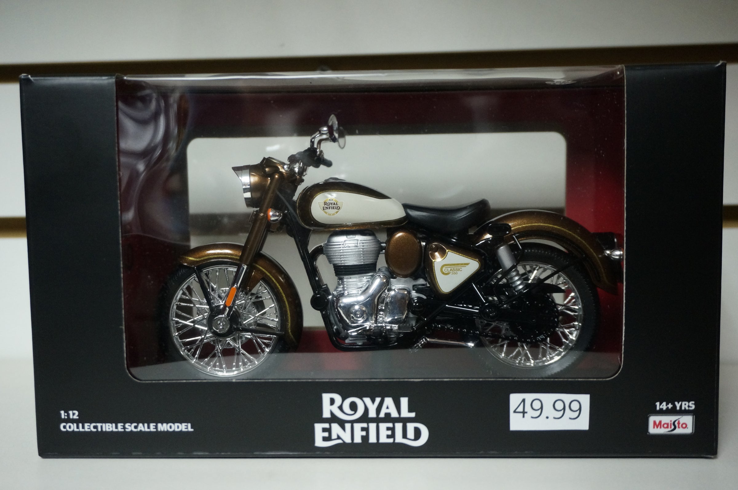 Royal Enfield Classic 350 1:12 Model (Medallion Bronze) DSC1056