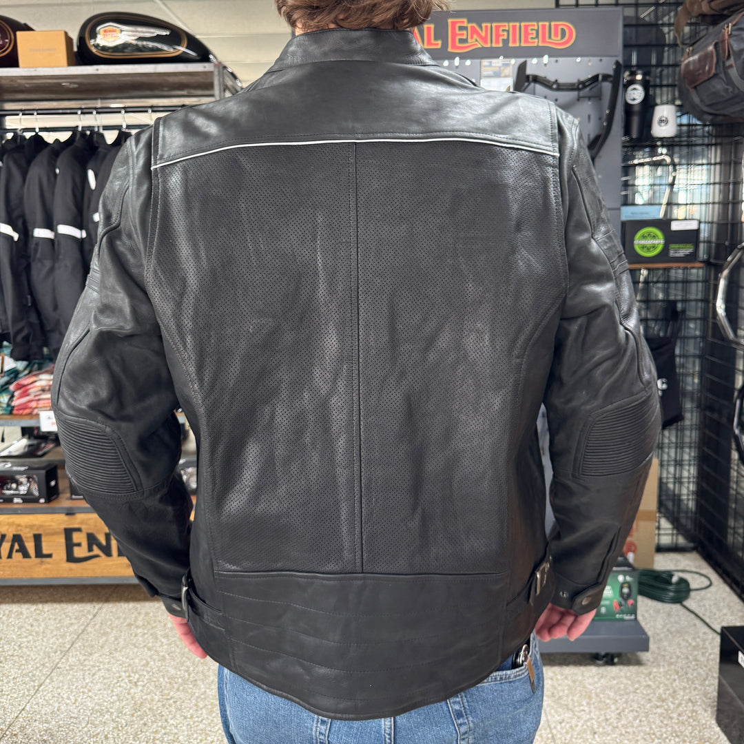 Jacket: Classic Leather Jacket (Black)