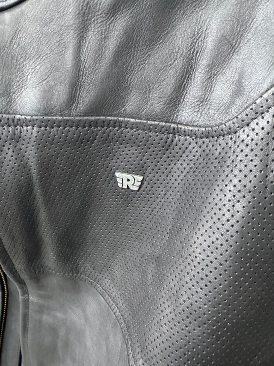 Jacket: Classic Leather Jacket (Black)