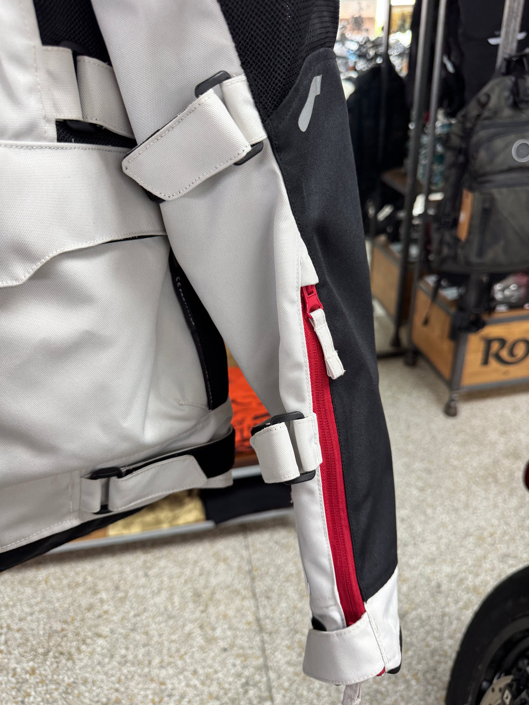 Jacket: CrossRoader Jacket (Light Gray) Arm View