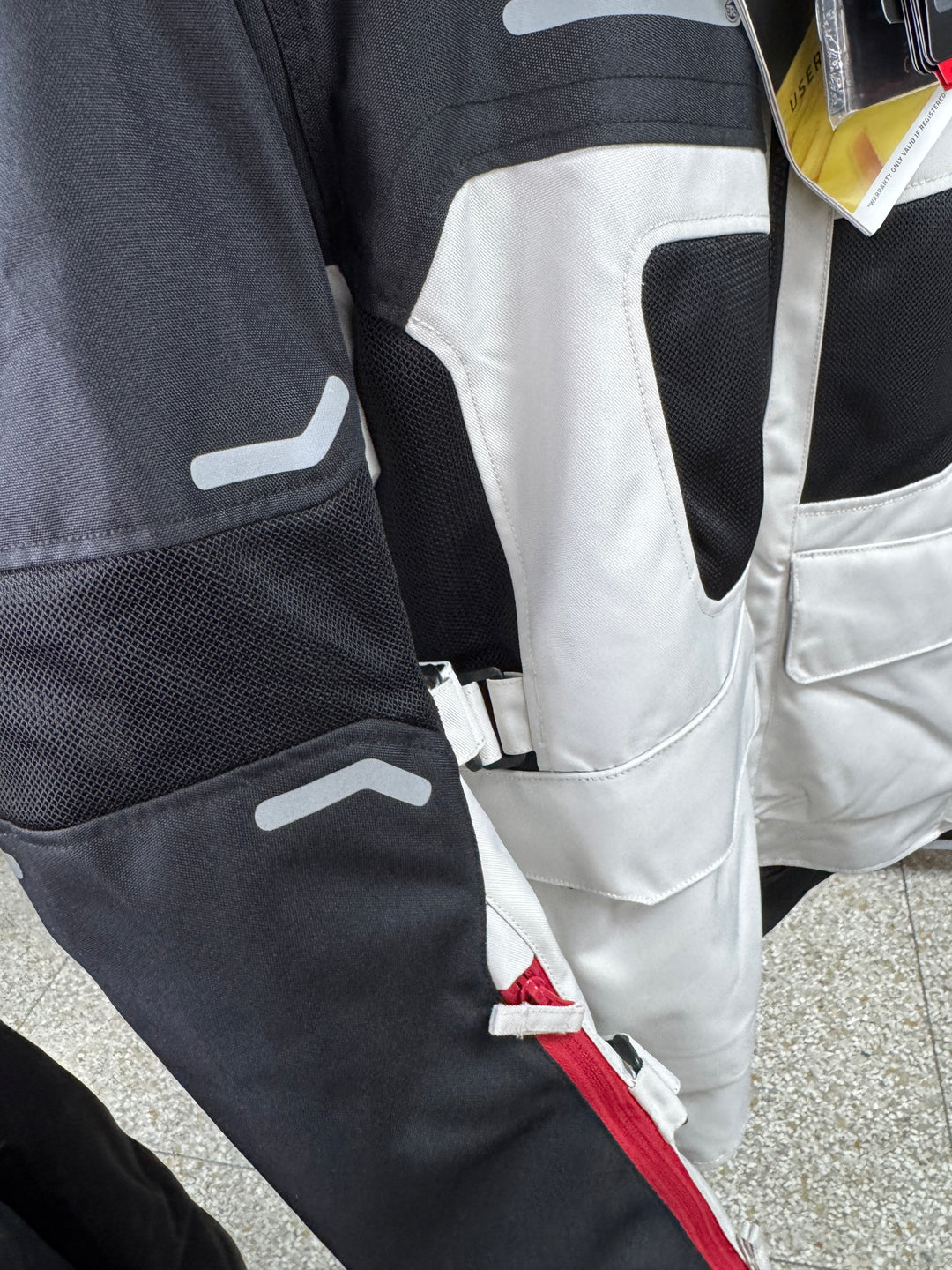 Jacket: CrossRoader Jacket (Light Gray) Side View 2 