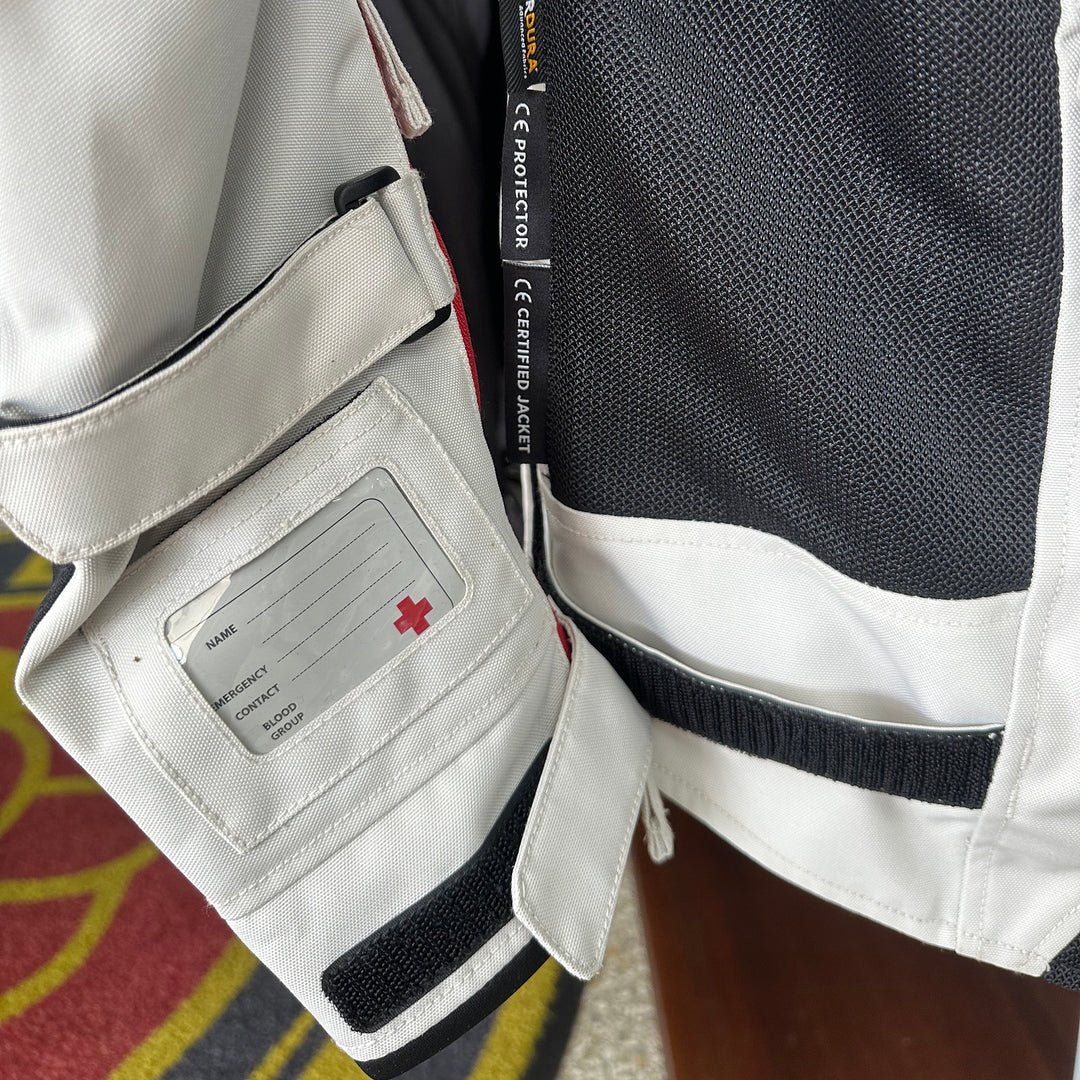 Jacket: CrossRoader Jacket (Light Gray)