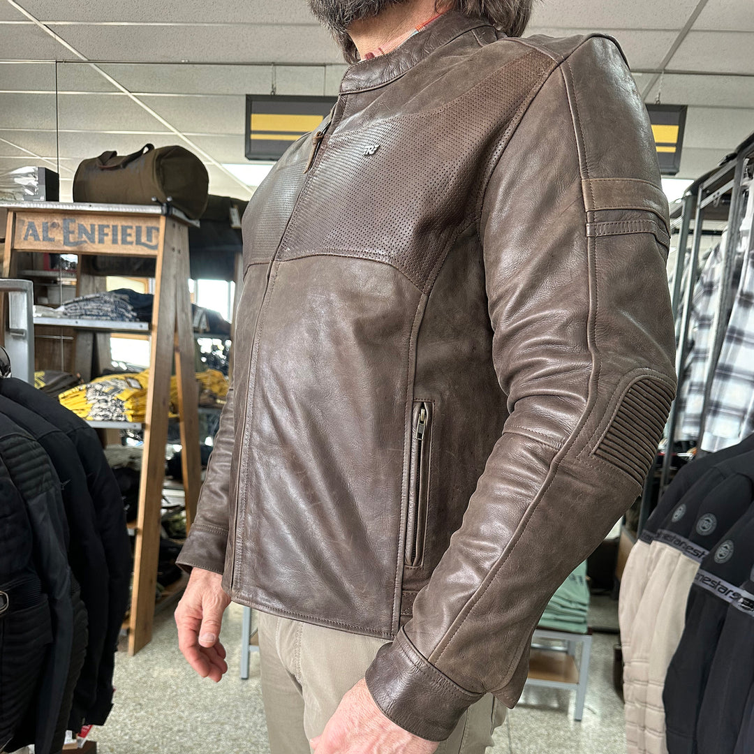 Jacket: Classic Leather Jacket (Dark Tan)