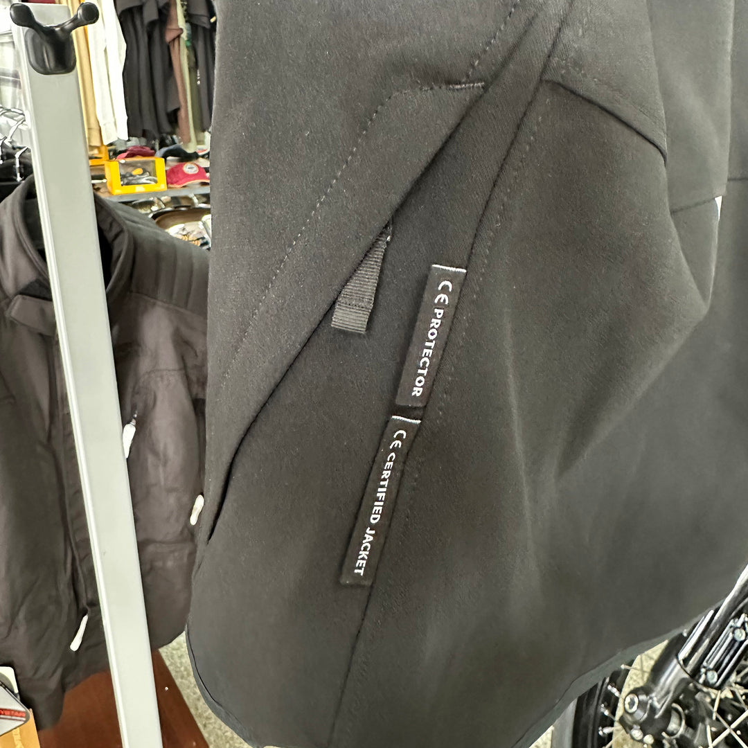 Jacket: Urbanite Hoodie (Black)